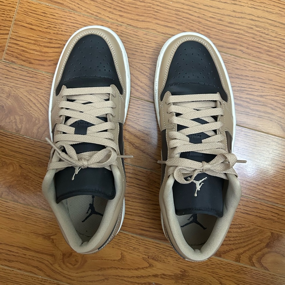Nike Black and Tan Women’s Jordan 1’s